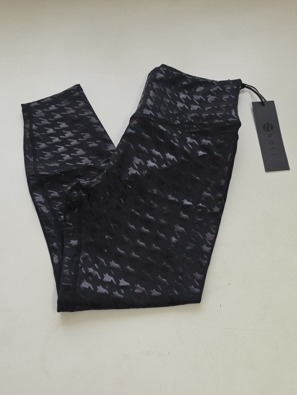 Noli Black and Charcoal Houndstooth-Textured High-Waist Leggings
